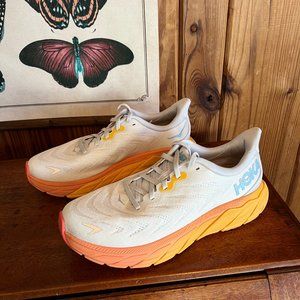 Like New Hoka Arahi Women's Running Shoes, Size 8B